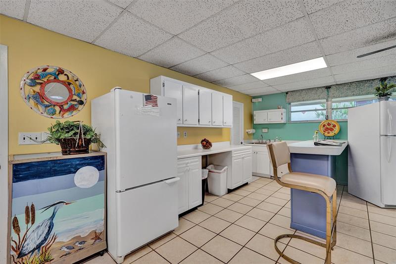 Image 32 of 35 For 1050 13th St  289d