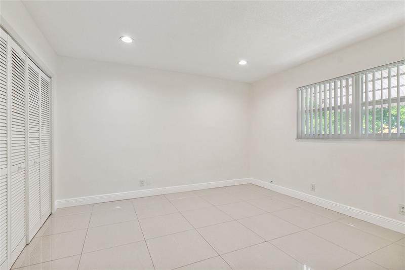Image 10 of 10 For 3501 Van Buren St  15