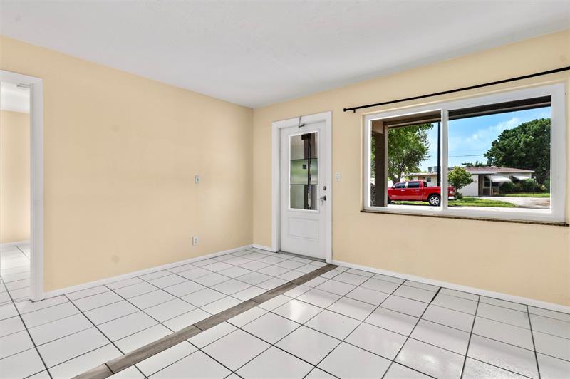 Image 11 of 36 For 1415 25th St