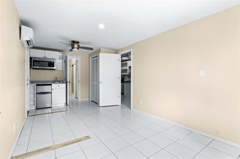 Image 12 of 36 For 1415 25th St