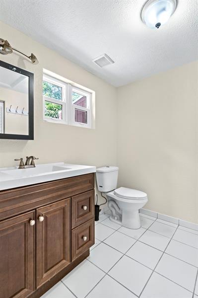 Image 13 of 36 For 1415 25th St
