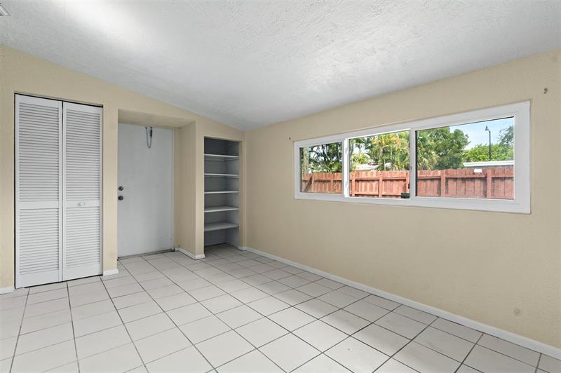 Image 24 of 36 For 1415 25th St