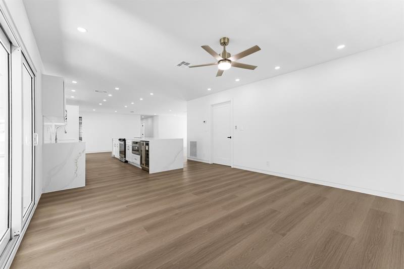 Image 14 of 43 For 699 70th St  