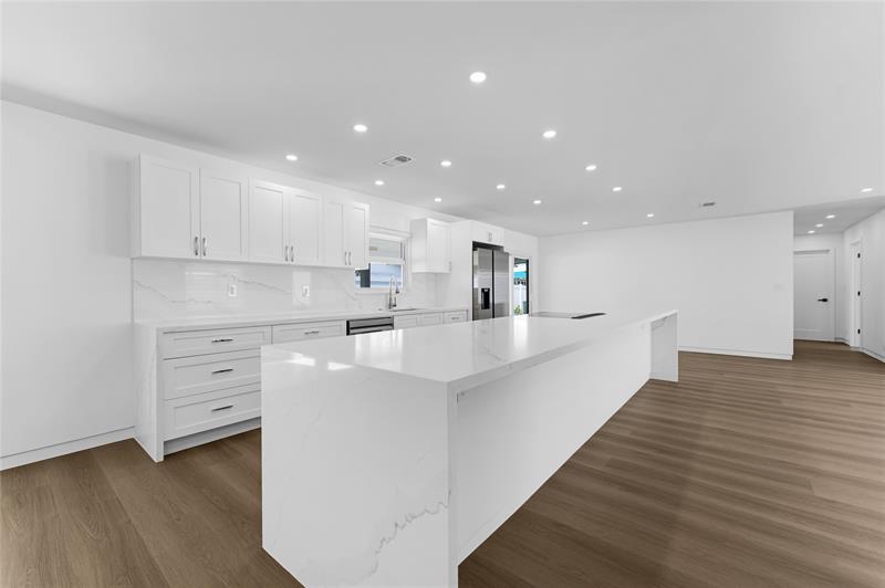 Image 3 of 43 For 699 70th St  