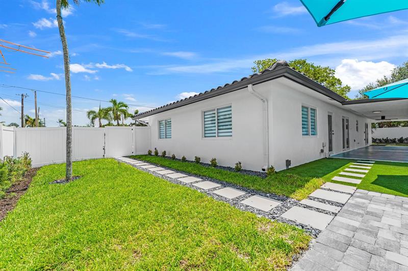 Image 36 of 43 For 699 70th St  