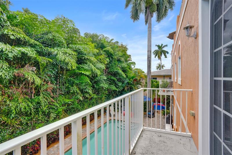 Image 27 of 55 For 624 29th Dr  D