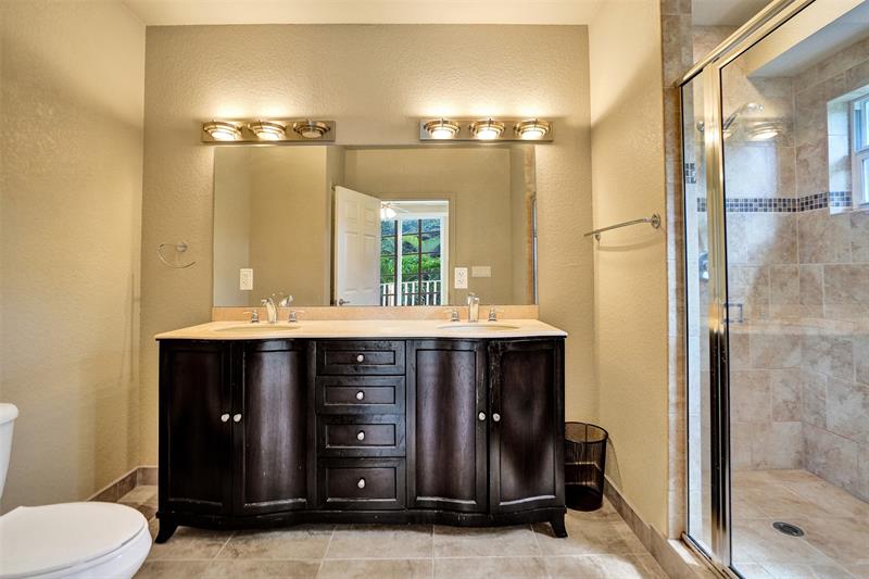 Image 29 of 55 For 624 29th Dr  D