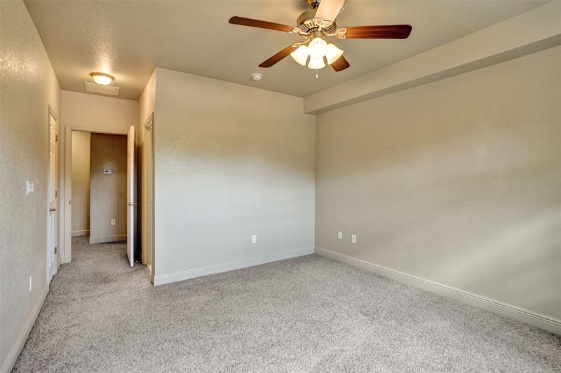 Image 32 of 55 For 624 29th Dr  D