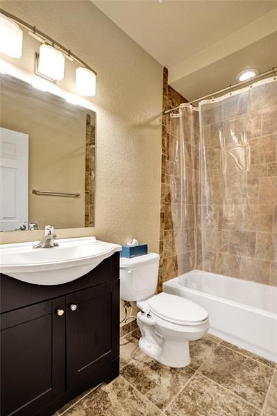 Image 34 of 55 For 624 29th Dr  D