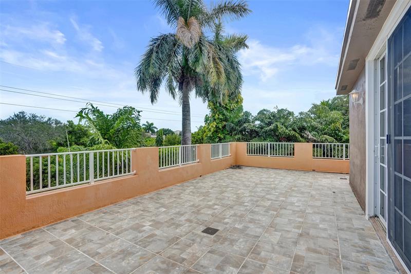 Image 41 of 55 For 624 29th Dr  D