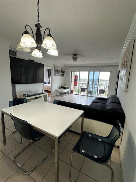 Image 2 of 59 For 1101 Crystal Lake Dr  608