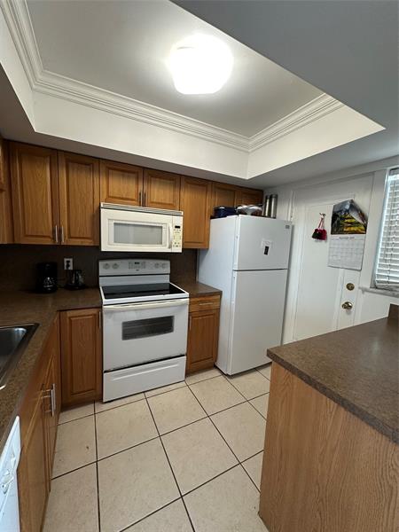 Image 40 of 59 For 1101 Crystal Lake Dr  608