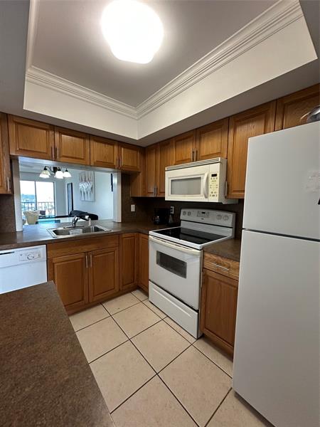 Image 44 of 59 For 1101 Crystal Lake Dr  608