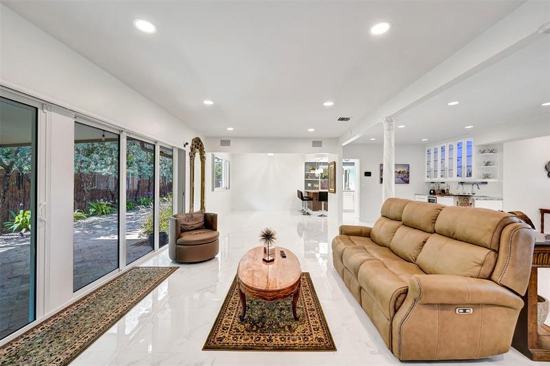 Image 22 of 77 For 2732 26th St