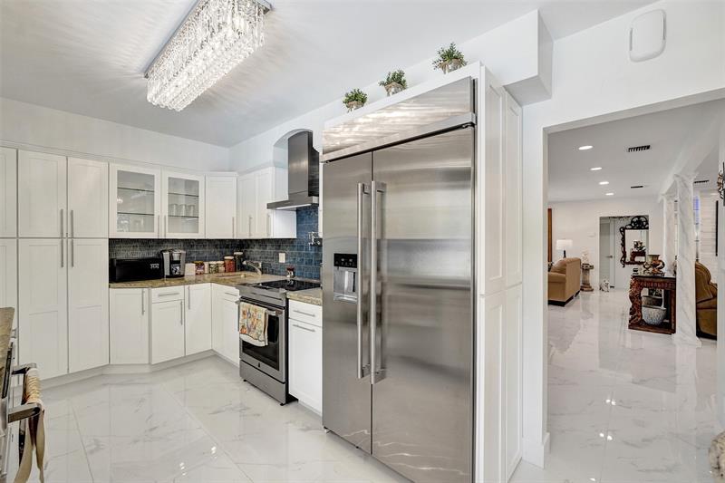 Image 38 of 77 For 2732 26th St