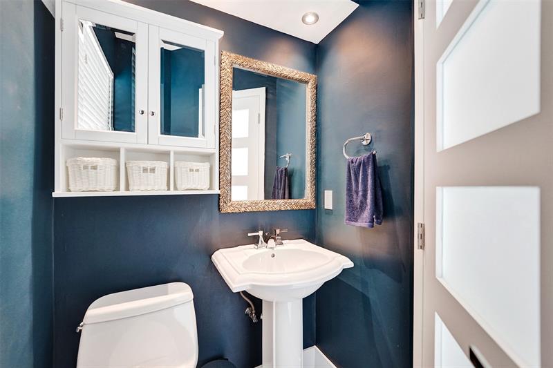 Image 54 of 77 For 2732 26th St