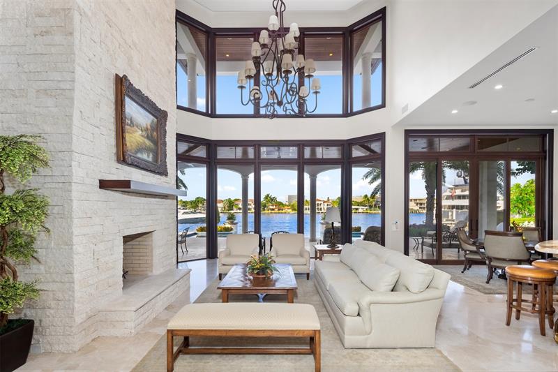 Image 11 of 92 For 632 2nd Key Dr