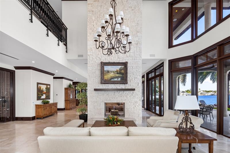 Image 13 of 92 For 632 2nd Key Dr