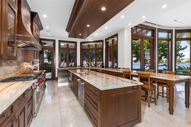 Image 17 of 92 For 632 2nd Key Dr