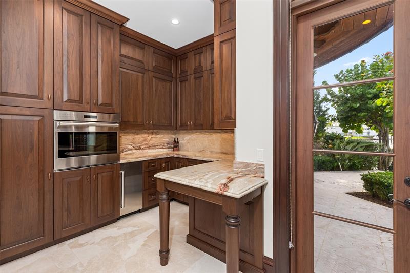Image 18 of 92 For 632 2nd Key Dr