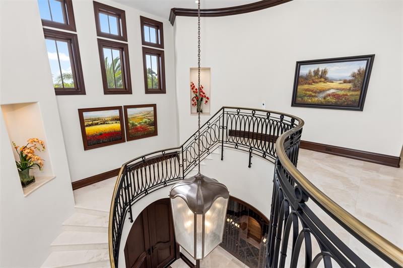 Image 31 of 92 For 632 2nd Key Dr