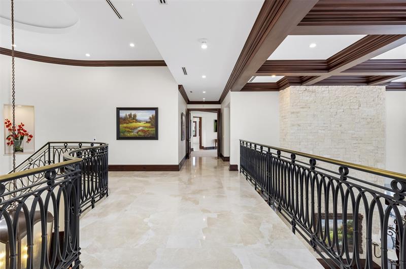Image 32 of 92 For 632 2nd Key Dr