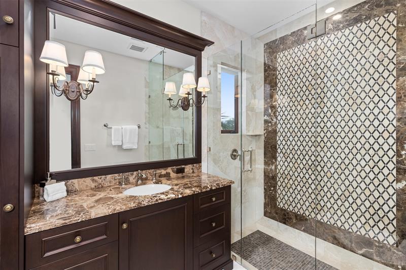 Image 45 of 92 For 632 2nd Key Dr