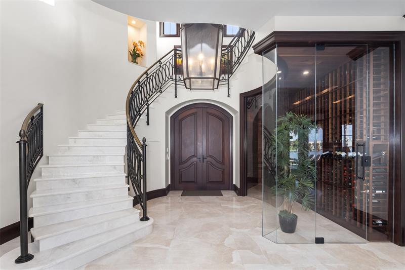 Image 9 of 92 For 632 2nd Key Dr