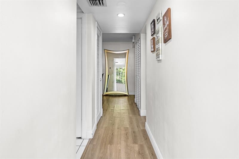 Image 16 of 23 For 6075 Sabal Palm Blvd  114