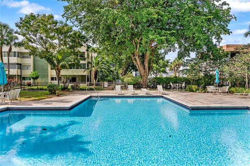 Image 23 of 23 For 6075 Sabal Palm Blvd  114