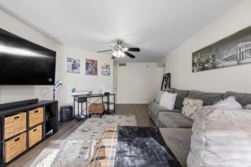 Image 4 of 23 For 6075 Sabal Palm Blvd  114