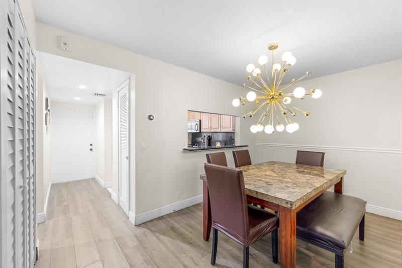 Image 6 of 23 For 6075 Sabal Palm Blvd  114