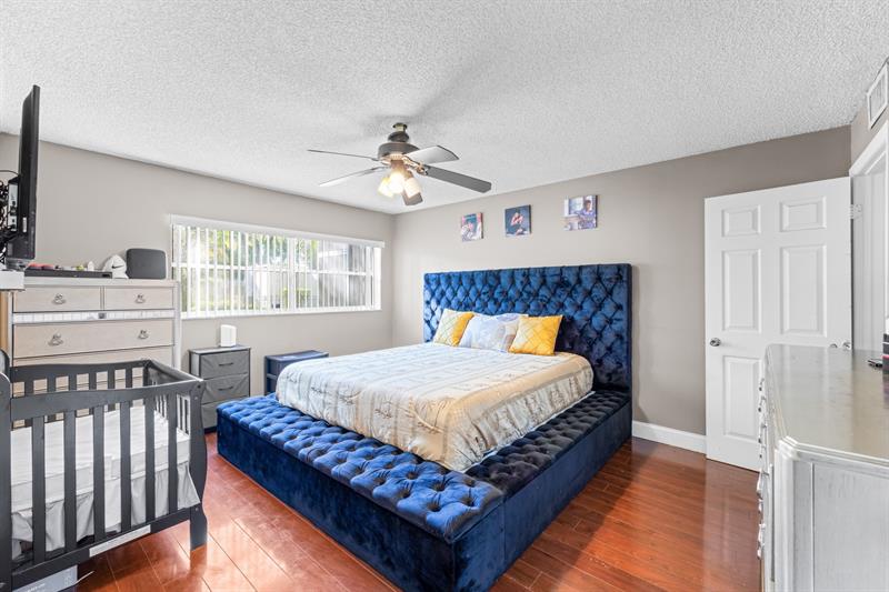 Image 8 of 23 For 6075 Sabal Palm Blvd  114