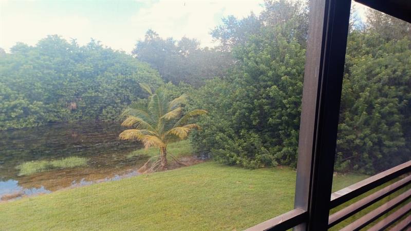 Image 6 of 22 For 6301 University Dr  212