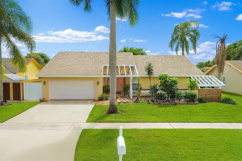 Image 4 of 40 For 9477 Burlington Pl