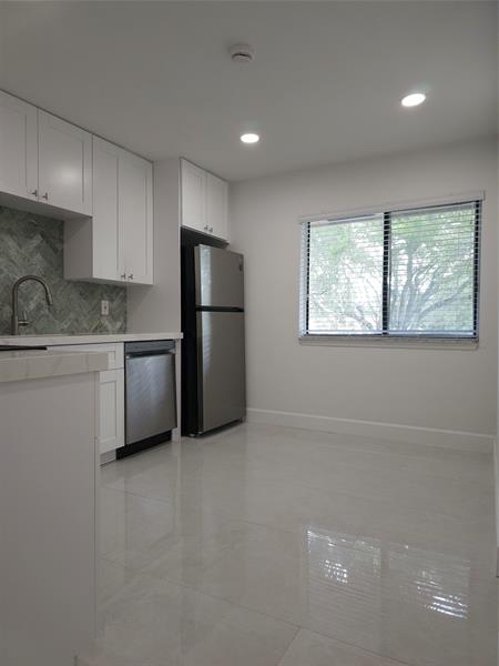 Image 4 of 31 For 9557 2nd Pl  9557