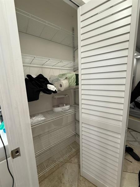 Image 4 of 23 For 2741 Taft St  401