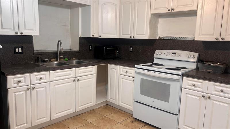 Image 3 of 5 For 6841 1st Ct  