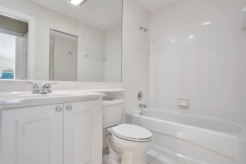 Image 17 of 44 For 8168 Montserrat Pl
