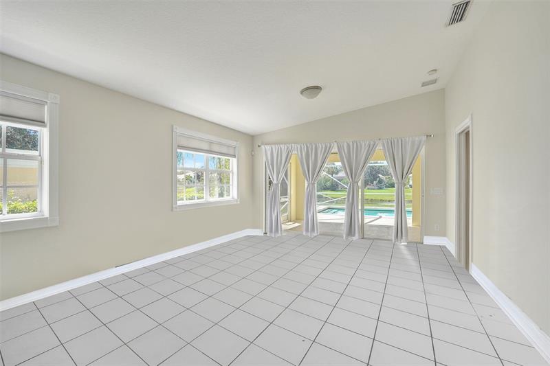 Image 21 of 44 For 8168 Montserrat Pl