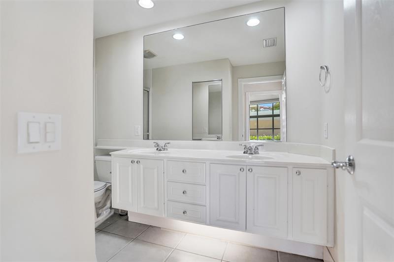 Image 23 of 44 For 8168 Montserrat Pl