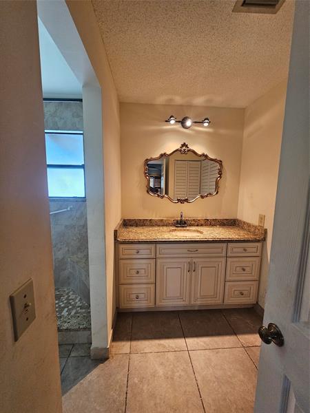Image 14 of 14 For 263 Deerfield Ct