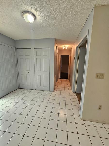 Image 7 of 14 For 263 Deerfield Ct