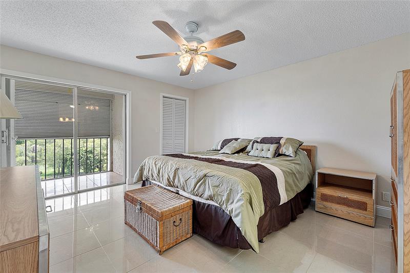 Image 12 of 22 For 5860 44th St  706