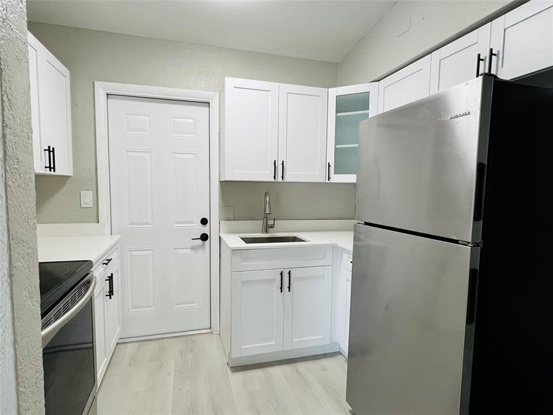 Image 4 of 10 For 3041 66th St