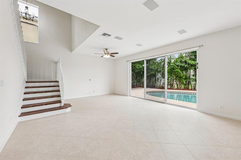 Image 13 of 24 For 106 Newberry Ln