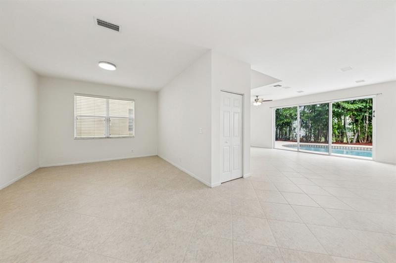 Image 14 of 24 For 106 Newberry Ln