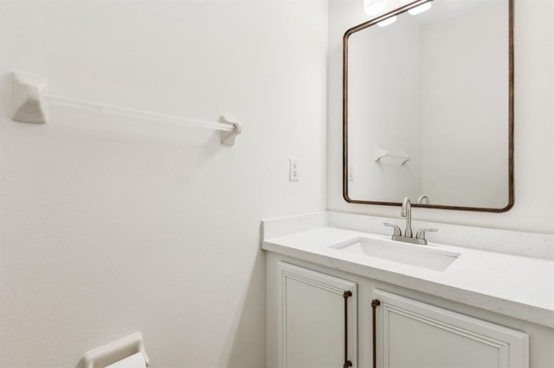 Image 16 of 24 For 106 Newberry Ln