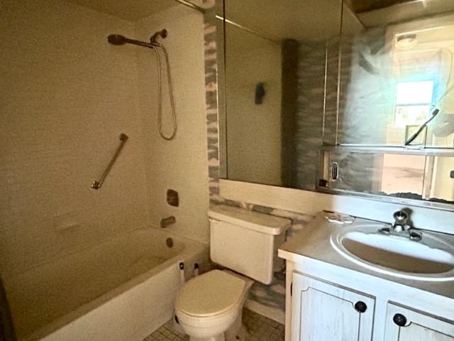 Image 17 of 20 For 9641 Sunrise Lakes Blvd  201