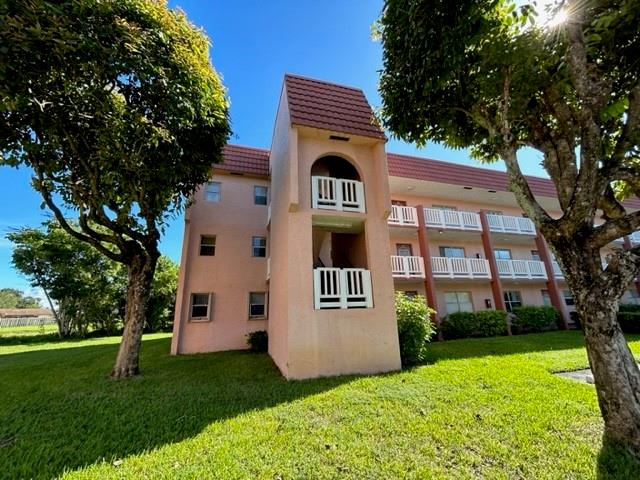 Image 2 of 20 For 9641 Sunrise Lakes Blvd  201